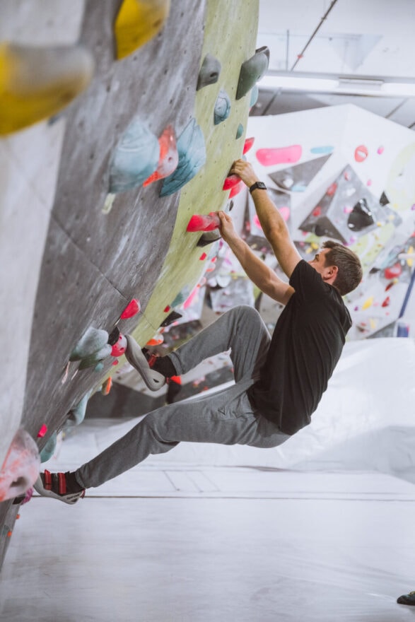 Foto von Dominik beim Bouldern