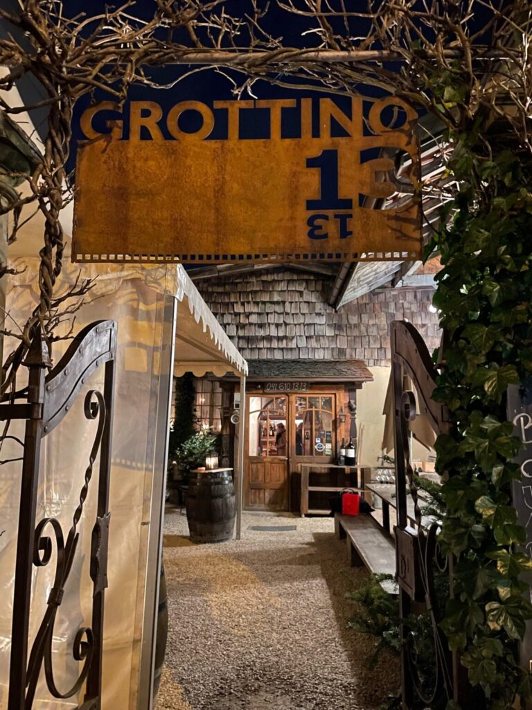 entrance of the grottino in Lucerne