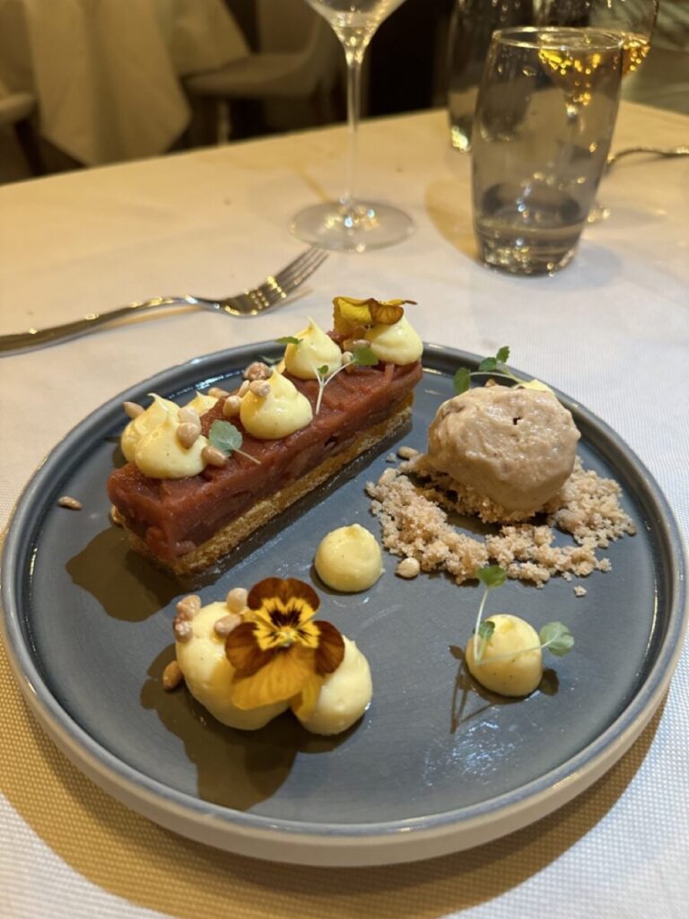 Abendessen in Locarno: Ein Dessert, bestehend aus mehreren kleinen Häppchen