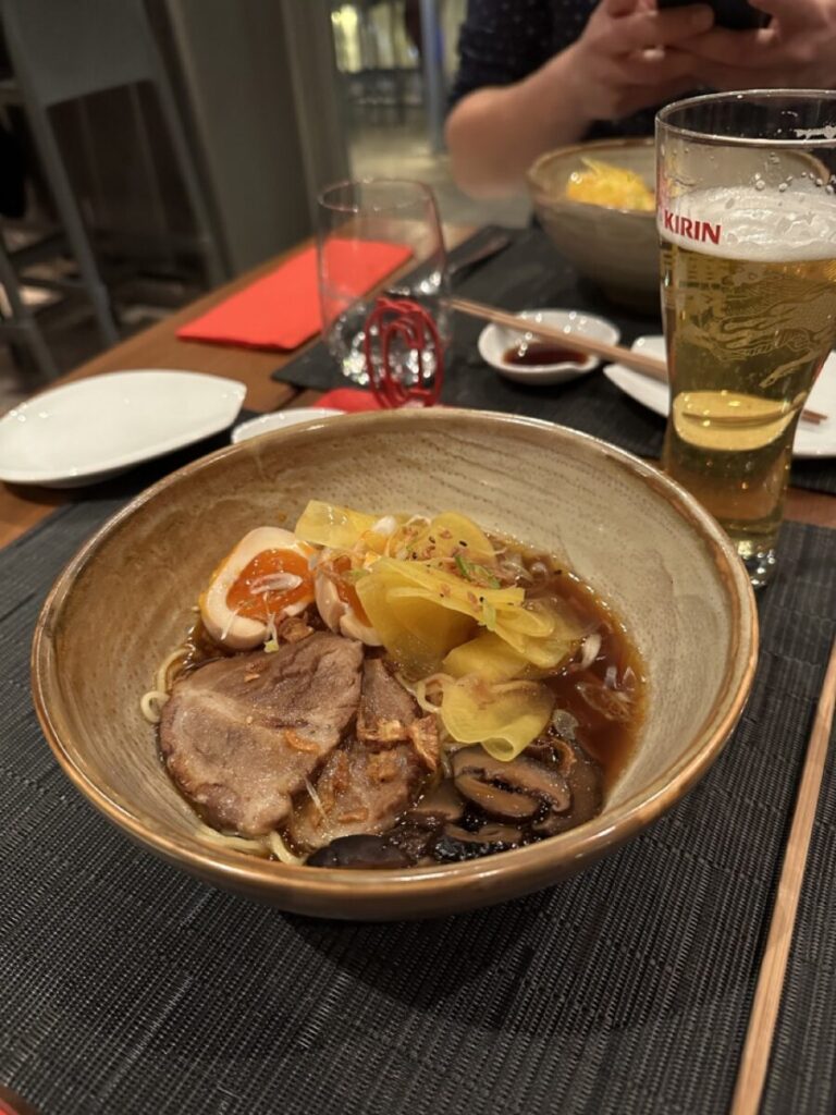 grosse Schale mit Ramen