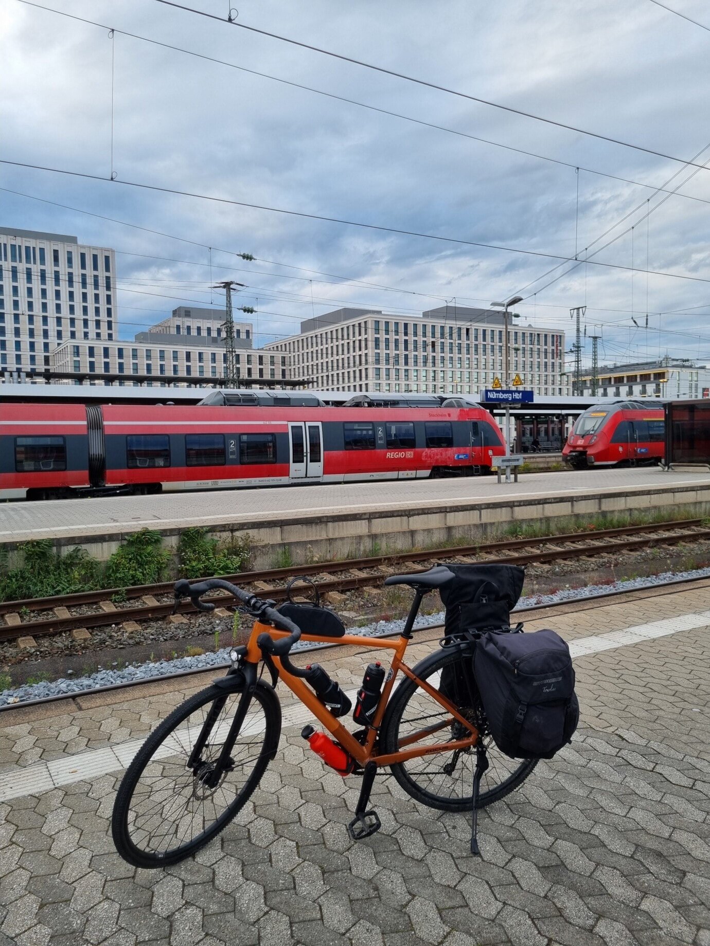 Jeffs Fahrrad am Bahnhof Nürnberg.