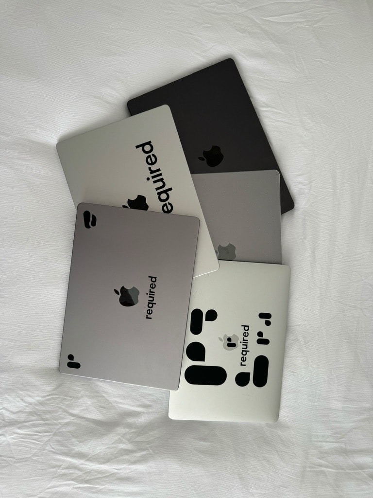 Foto von all den Laptops, welche Velthy transportiert hat.