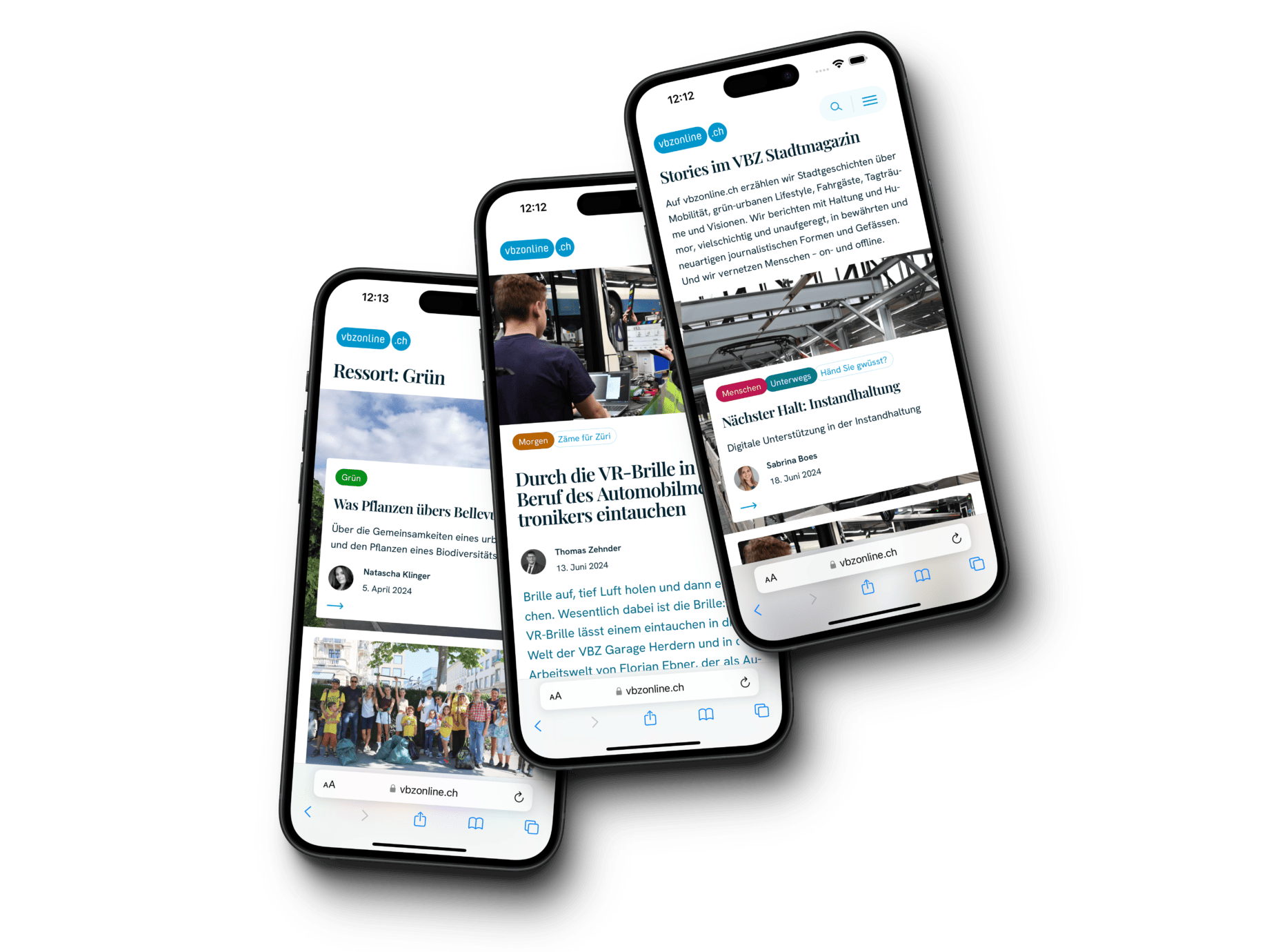 Drei Smartphones, die verschiedene Artikel auf einer WordPress-basierten Webseite anzeigen. Diese Darstellung verdeutlicht die Flexibilität und Anpassungsfähigkeit der WordPress-Entwicklung für individuelle Anforderungen mit maßgeschneiderten Themes, Plugins und Formularen.
